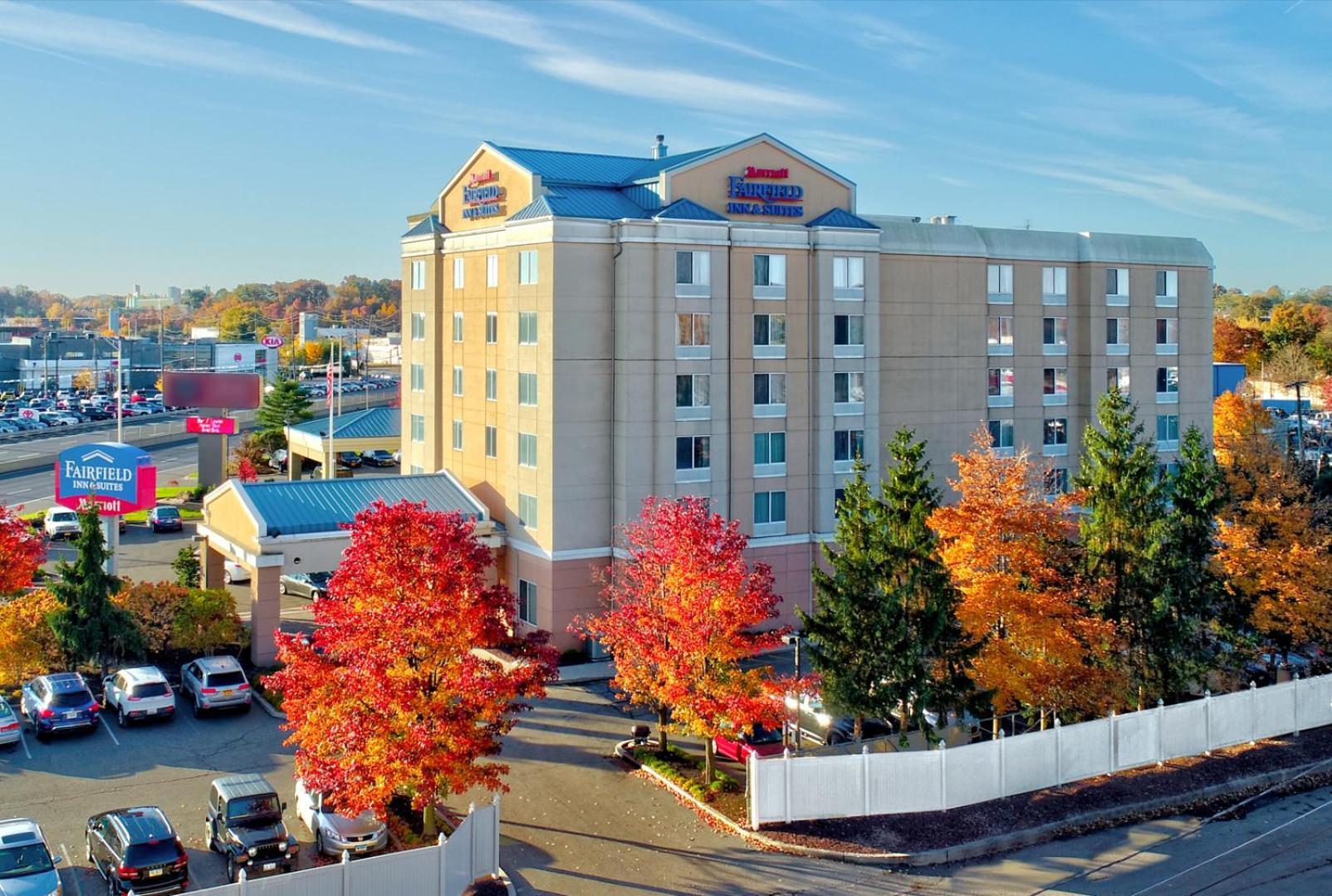 Fairfield Inn & Suites Woodbridge Avenel Екстериор снимка