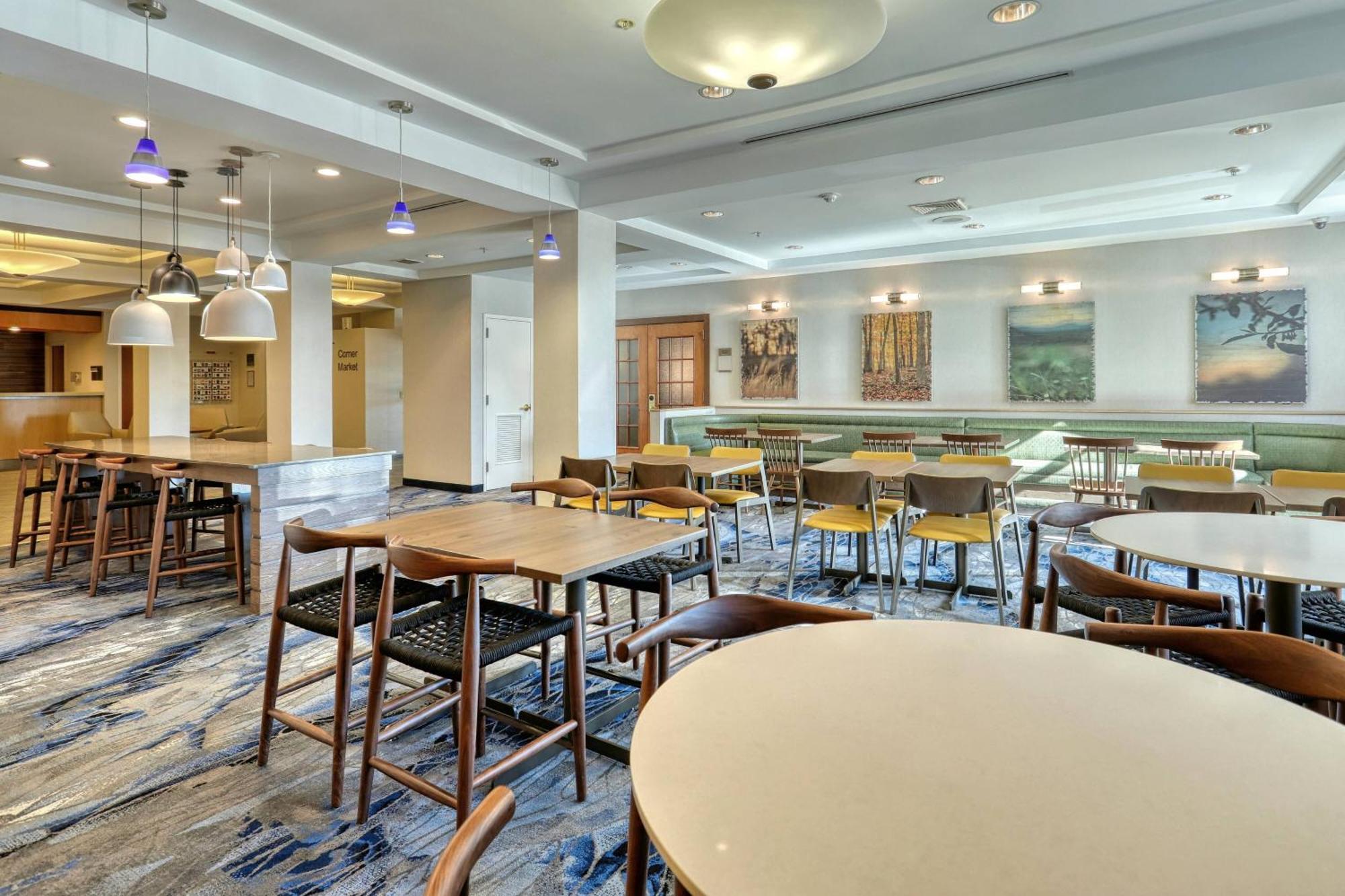Fairfield Inn & Suites Woodbridge Avenel Екстериор снимка