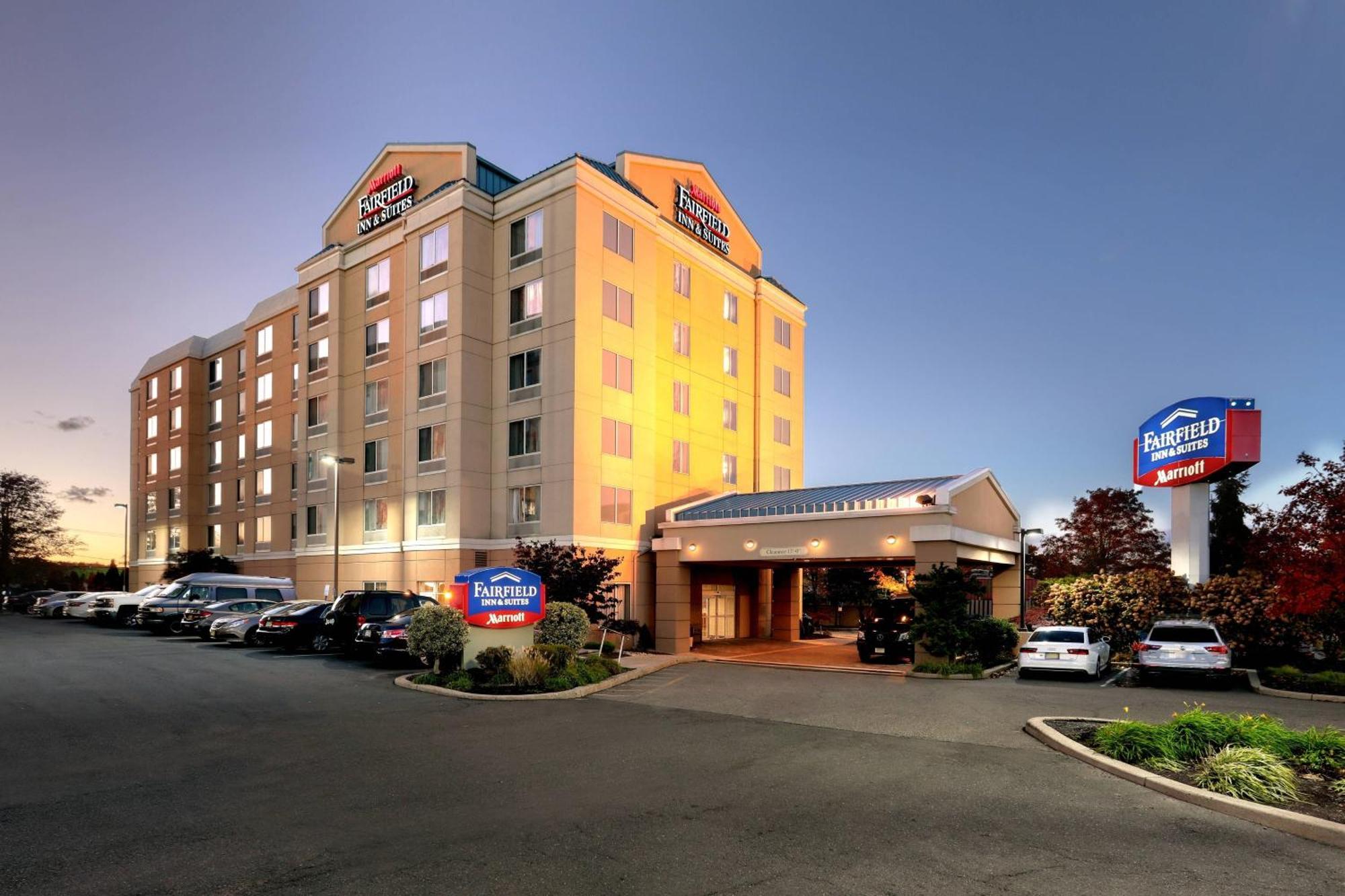 Fairfield Inn & Suites Woodbridge Avenel Екстериор снимка