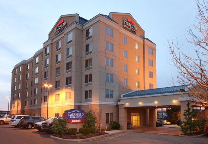 Fairfield Inn & Suites Woodbridge Avenel Екстериор снимка